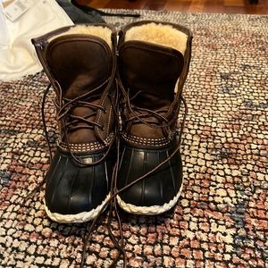 Barely worn fur lined LL Bean boots